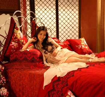 三聯家紡魅力攜手氣質美女董潔